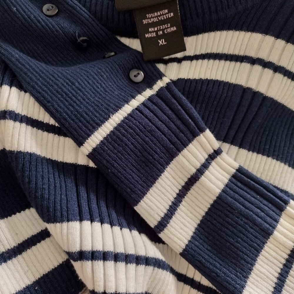 Hooked Up by IOI XL Navy White Striped Ribbed Knit Sweater NWOT Long Sleeve Top - Picture 6 of 8